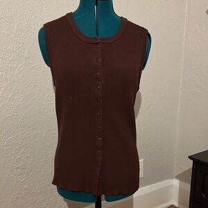 House of Harlow 1960 Sleeveless Brown Button-Down Top